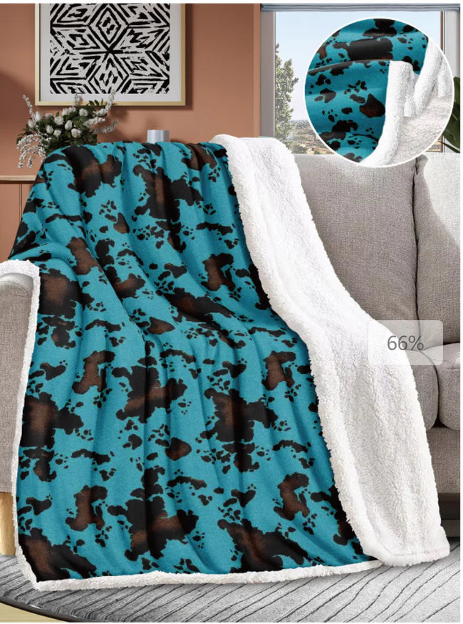 Mia Sherpa Throw Blanket – Queen Size, Turquoise Cowhide Design
