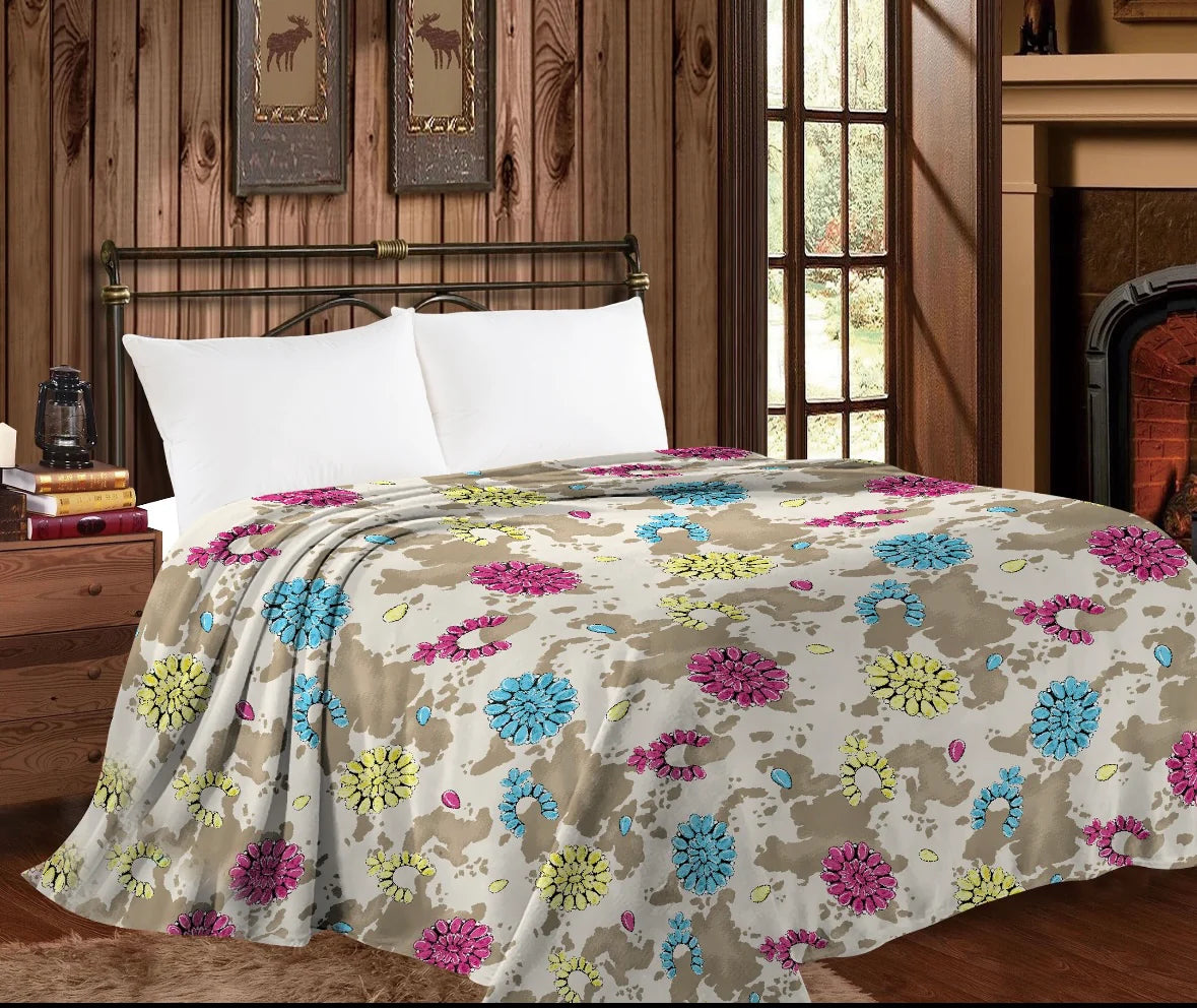 Mia KATYA Blanket – Cozy Floral Elegance for Your Home